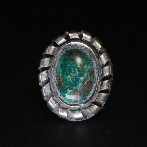SILVER 800 BIG GREEN STONE SPLIT RING - Picture 1 of 7